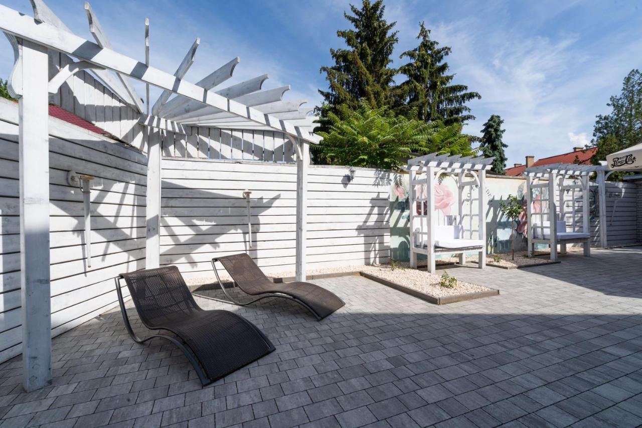 Villa Rose Garden Nyíregyháza Esterno foto
