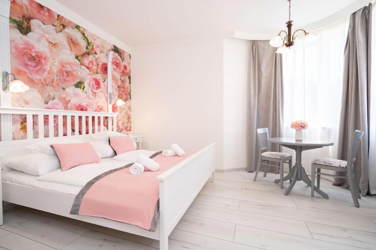 Villa Rose Garden Nyíregyháza Esterno foto