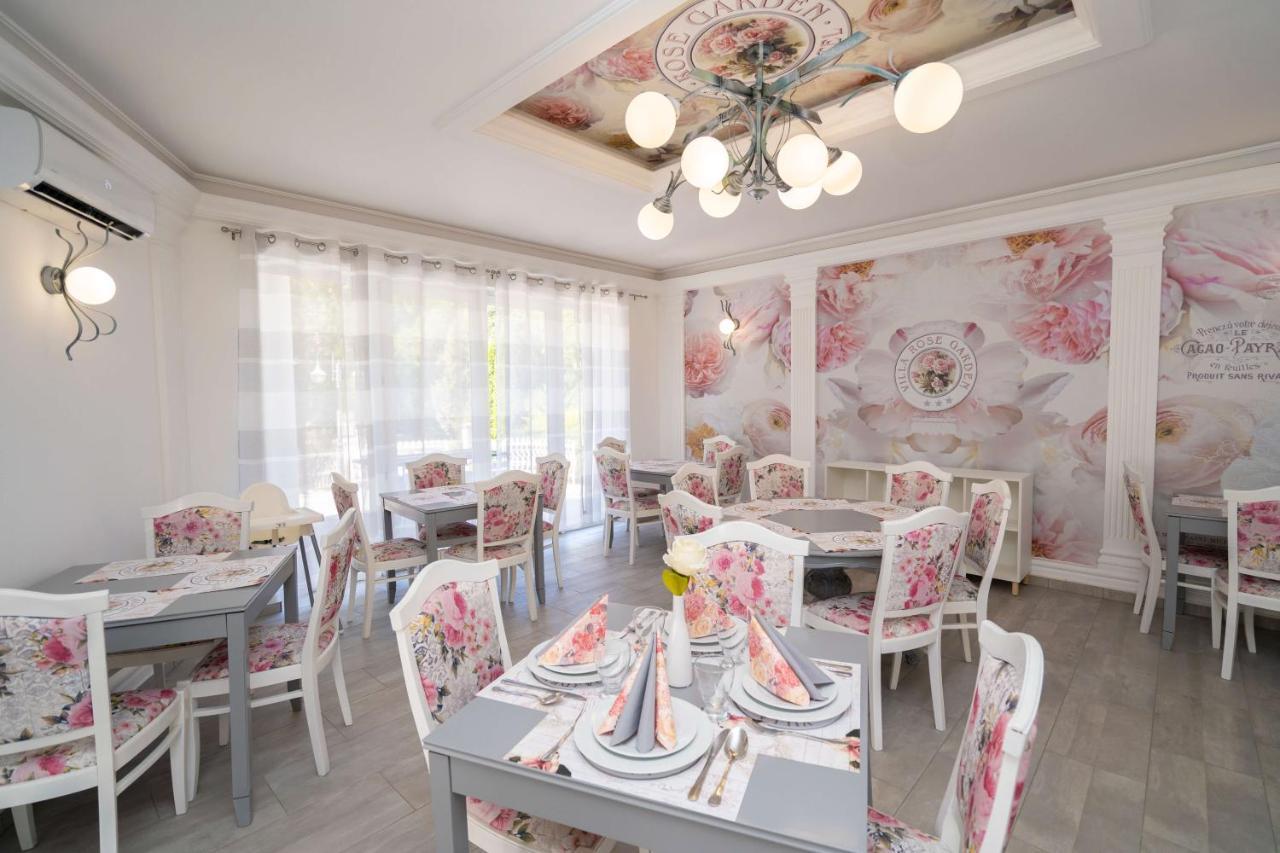 Villa Rose Garden Nyíregyháza Esterno foto