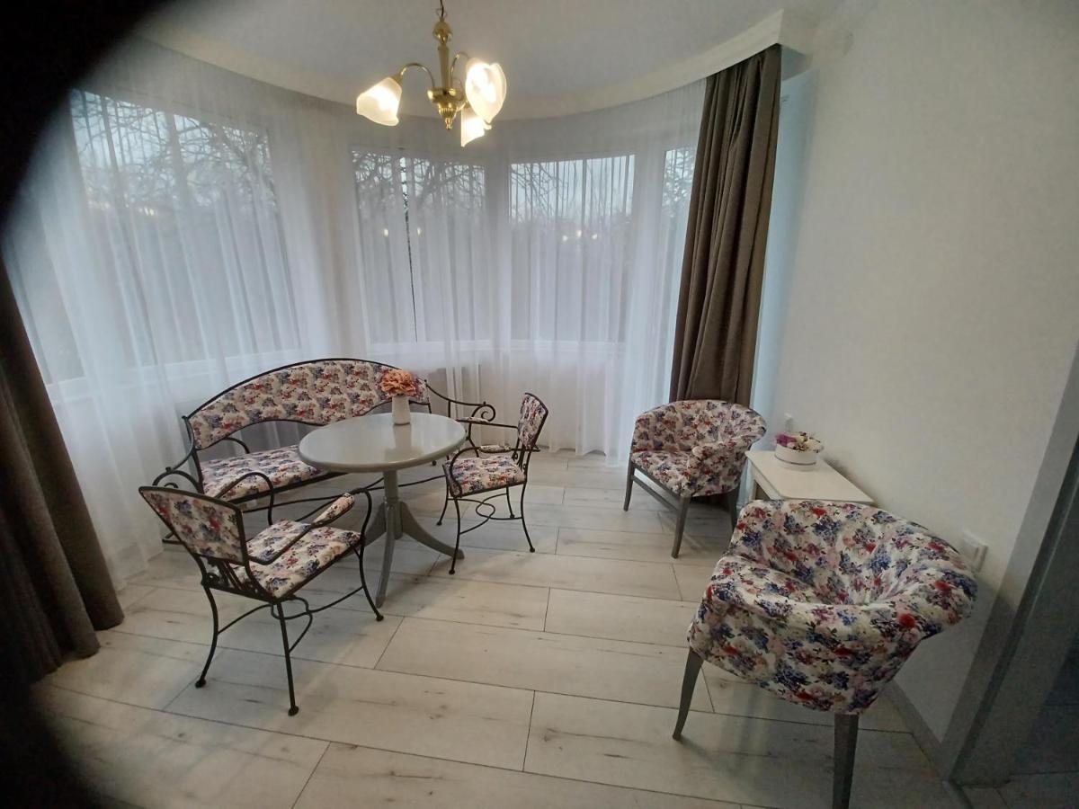 Villa Rose Garden Nyíregyháza Esterno foto