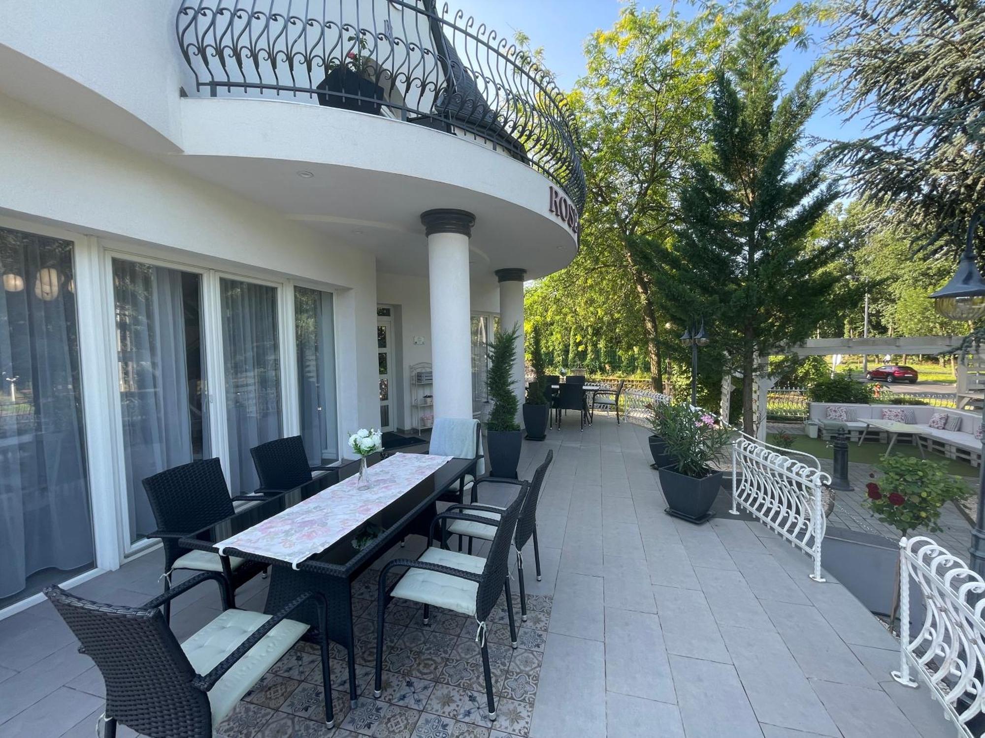Villa Rose Garden Nyíregyháza Esterno foto