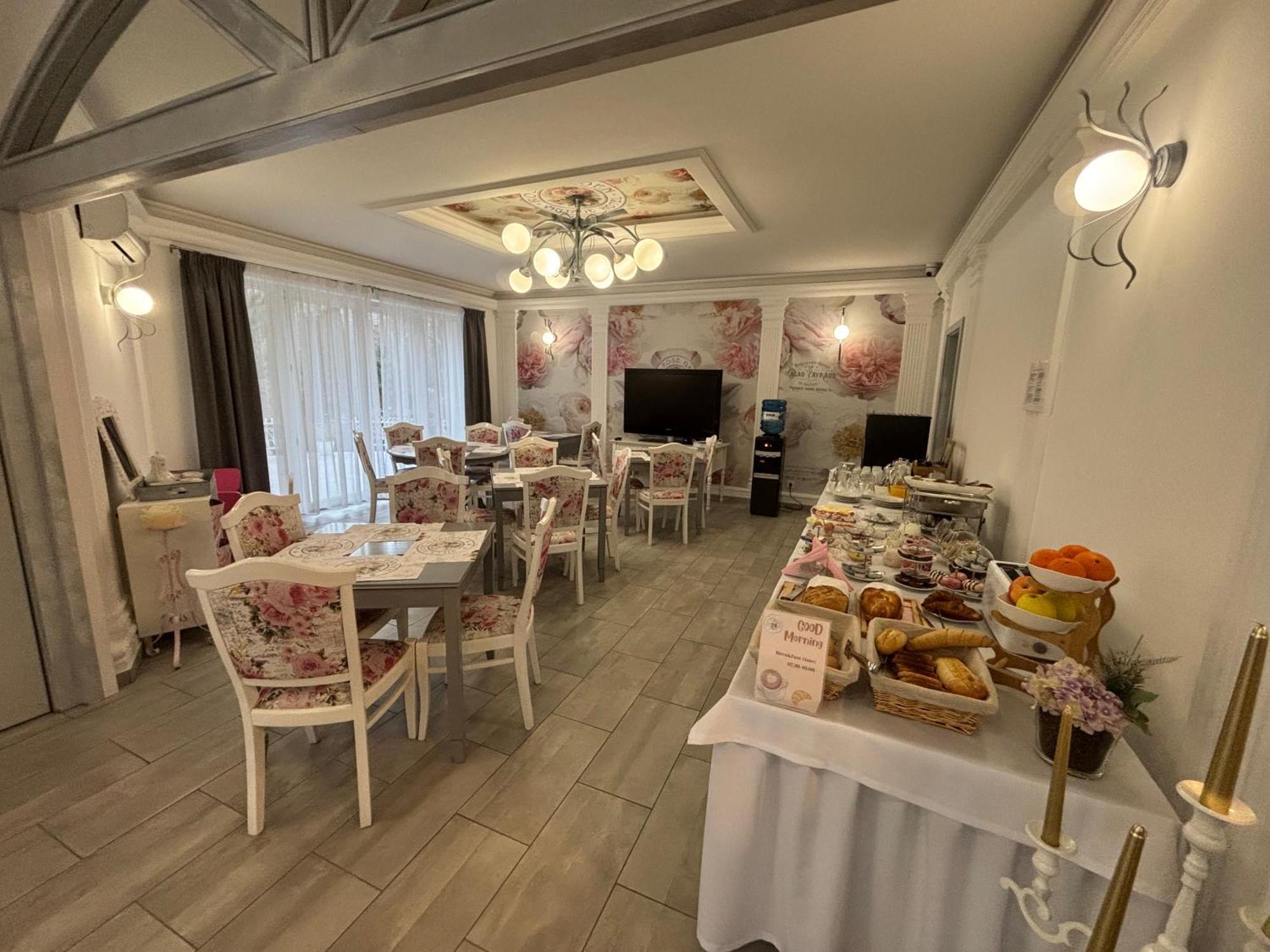 Villa Rose Garden Nyíregyháza Esterno foto