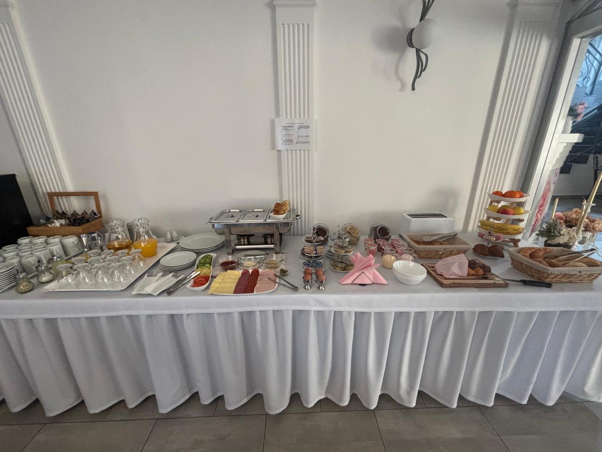 Villa Rose Garden Nyíregyháza Esterno foto